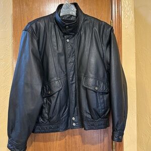 Charles Klein Men’s Leather Bomber Jacket. Large